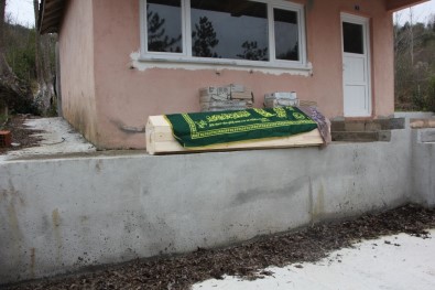 Kastamonu'da Cenaze Namazı Jandarma Kontrolünde Kılındı