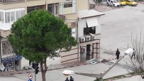 GAZ SIKIŞMASI - Mersin'de İş Kazası Açıklaması 1 Yaralı
