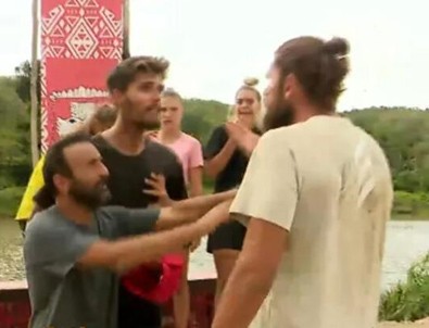 Survivor'da büyük kavga!