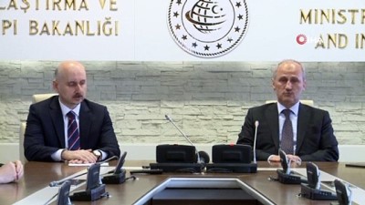 Ulaştırma Ve Altyapı Bakanlığında Devir Teslim Töreni