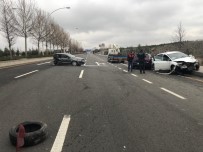 112 ACİL SERVİS - Ankara'da Zincirleme Trafik Kazası Açıklaması 2 Yaralı