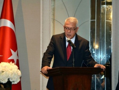 Büyükelçi Kılıç'tan ABD'deki Türklere 'Evde Kalın' Çağrısı