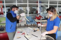 GENÇLİK VE SPOR İL MÜDÜRÜ - Erzincan'da Korona Virüse Karşı 3D Yazıcı İle Siperli Maske Üretimi