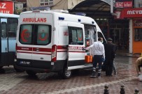 YAŞLI ADAM - Malatya'da Sokakta Fenalaşan Yaşlı Adam Ekipleri Alarma Geçirdi