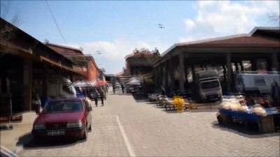 Aydın'da Pazara Gelen Vatandaşların Vücut Isısı Dronla Takip Edildi
