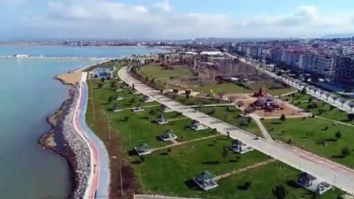 Beyşehir Gölü Kıyılarındaki Parklarda 'Koronavirüs' Sessizliği