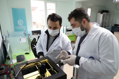 Bilgievleri, 3 Boyutlu Yazıcılarla Yüz Maskesi Üretiyor