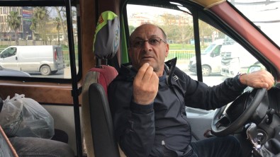 İstanbul'Da Toplu Taşıma Denetiminde İlginç Diyaloglar Kamerada