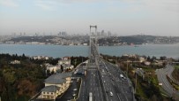 İstanbul Trafiğine Korona Virüs Etkisi; 15 Temmuz Şehitler Köprüsü Boş Kaldı