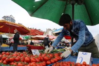 MEHMET GÜVEN - Antalya'daki Pazarlarda  Tek/Çift Numara Tezgah Uygulamasına Pazarcı Esnafından Destek