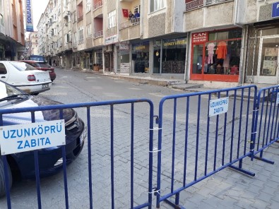 Edirne'de Caddeler Trafiğe Kapatıldı