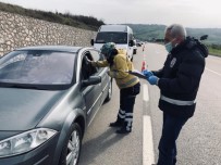 EMNIYET MÜDÜRLÜĞÜ - Ehliyet Ve Ruhsat Yerine Ateşe Bakıldı