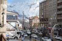 EMNIYET MÜDÜRLÜĞÜ - Hakkari Polisinden 'Evde Kalın' Anonsu