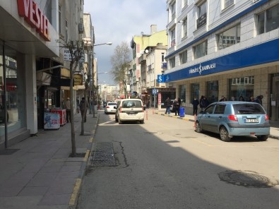 Keşan'da Ana Arterler Ve Zorunlu İhtiyaç Dışında Kalan İş Yerleri Geçici Olarak Kapatıldı