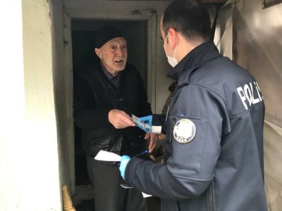 Kırka Polisi Yaşlıların Maaşlarına Evlerinde Teslim Ediyor