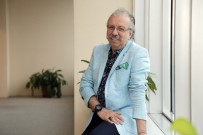 MİMAR SİNAN - Prof. Dr. Oğuz Özyaral, Korona Virüs Şüphesiyle Hastanede Tedavi Altın Alındı