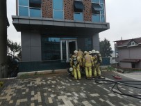 YANGINA MÜDAHALE - Sancaktepe'de İş Yerinde Korkutan Yangın