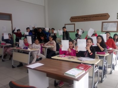 Öğrencilerden Mehmetçik'e Mektup
