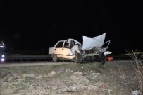 Sandıklı'da Otomobil Patates Yüklü Kamyona Çarptı Açıklaması 1 Ölü