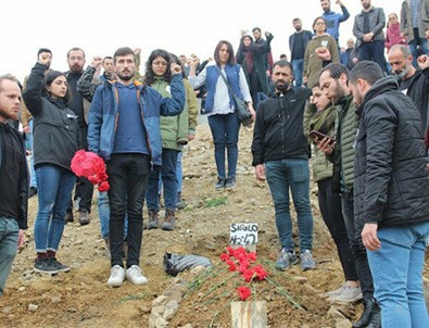 CHP'liler terörist cenazesine katıldı