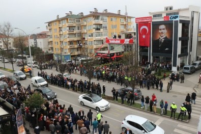 CHP Sakarya İl Binası Önünde Protesto Açıklaması 1 Gözaltı