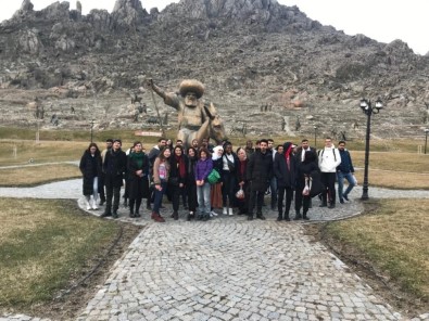 Yüz Yüze Kültürel Etkileşim Dersi Anadolu Üniversitesi'nde Kültürleri Kaynaştırıyor