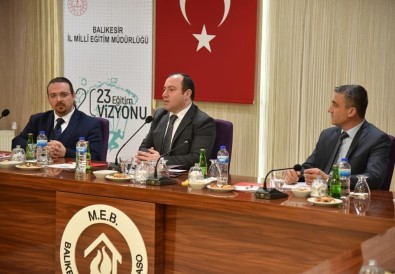 Balıkesir'de 'Türkçe Söz Varlığı' Toplantısı Yapıldı