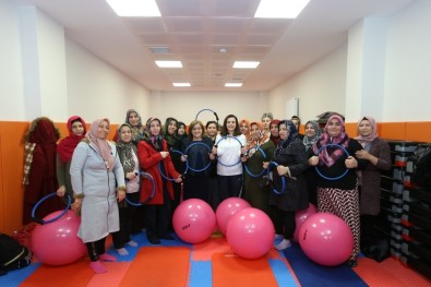 Büyükşehir'in Kadınlara Yönelik Projeleri Göz Dolduruyor