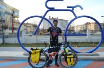 İtalyan Bisikletçi Korona Virüsüyle Mücadele Eden Ülkesine Dönmeye Çalışıyor