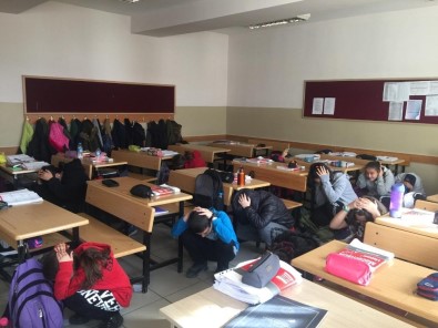 Safranbolu'da Okullarda Deprem Tatbikatı