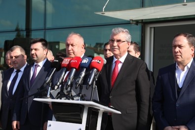 Sakarya Büyükşehir Belediye Başkanı Ekrem Yüce, Milletvekili Özkoç'u Kınadı