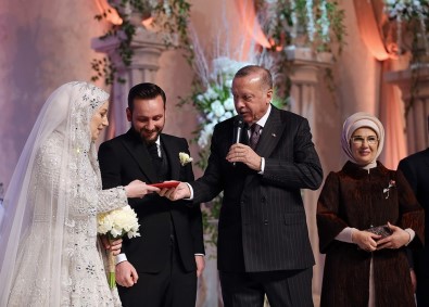 Cumhurbaşkanı Erdoğan nikah şahidi oldu