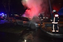 Malatya'da Kaza Yapan Otomobil Yandı Açıklaması 4 Yaralı