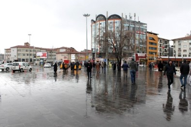 Sivas Nüfusunun Yüzde 49,98'İni Kadınlar Oluşturdu