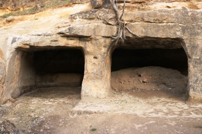 Diyarbakır'daki Asırlık Mağaralar Keşfedilmeyi Bekliyor