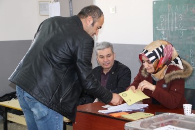 Elazığ'daki Referandumdan Mahalle Olma Kararı Çıktı