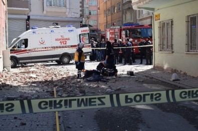 Malatya'da Balkon Duvarı Çöktü Açıklaması 1 Ölü