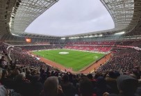 Stad Kapıları 15.30'Da Açılacak