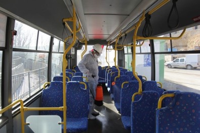 Bayburt'ta Toplu Taşıma Araçları Ve Dolmuş Durakları İlaçlanıyor