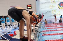 Mersin'de, Paletli Yüzme Şampiyonasında 5 Türkiye Rekoru Kırıldı