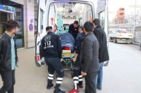 Siirt'te Traktör İle Römork Arasına Sıkışan Bir Kişi Yaralandı Haberi