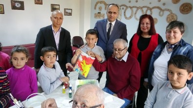 Yaşlılar İle Çocular, Ebru Sanatında Buluştu