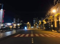 TIFLIS - Gürcistan'da Caddeler Ve Sokaklar Boş Kaldı
