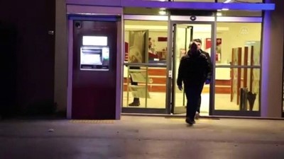 İzmir'de Banka Şubesini Soymaya Çalışan İki Kişi Yakalandı