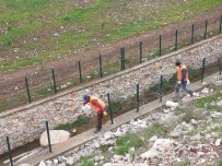 İBRAHİM YUSUF TURANLI - Kahta'da Park Ve Bahçelerde Hummalı Dezenfekte Çalışmaları