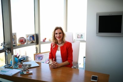 Korona Virüste Göz Problemine Dikkat