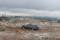 DİREKSİYON - Otomobil Şarampole Uçtu Açıklaması 4 Yaralı