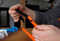 DEVRIM - Sağlık Çalışanları İçin 3 Boyutlu Yazıcı İle Gece Gündüz Siperlik Üretiyorlar