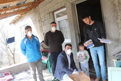 Çukurca Belediyesinden Yardım Dağıtımı