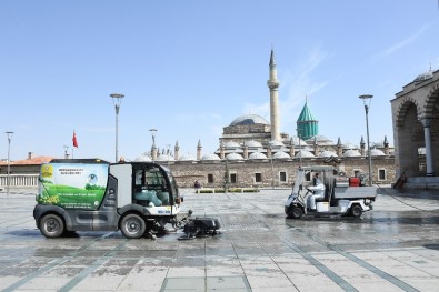 Konya'da Dezenfeksiyon Çalışmaları Artarak Devam Ediyor